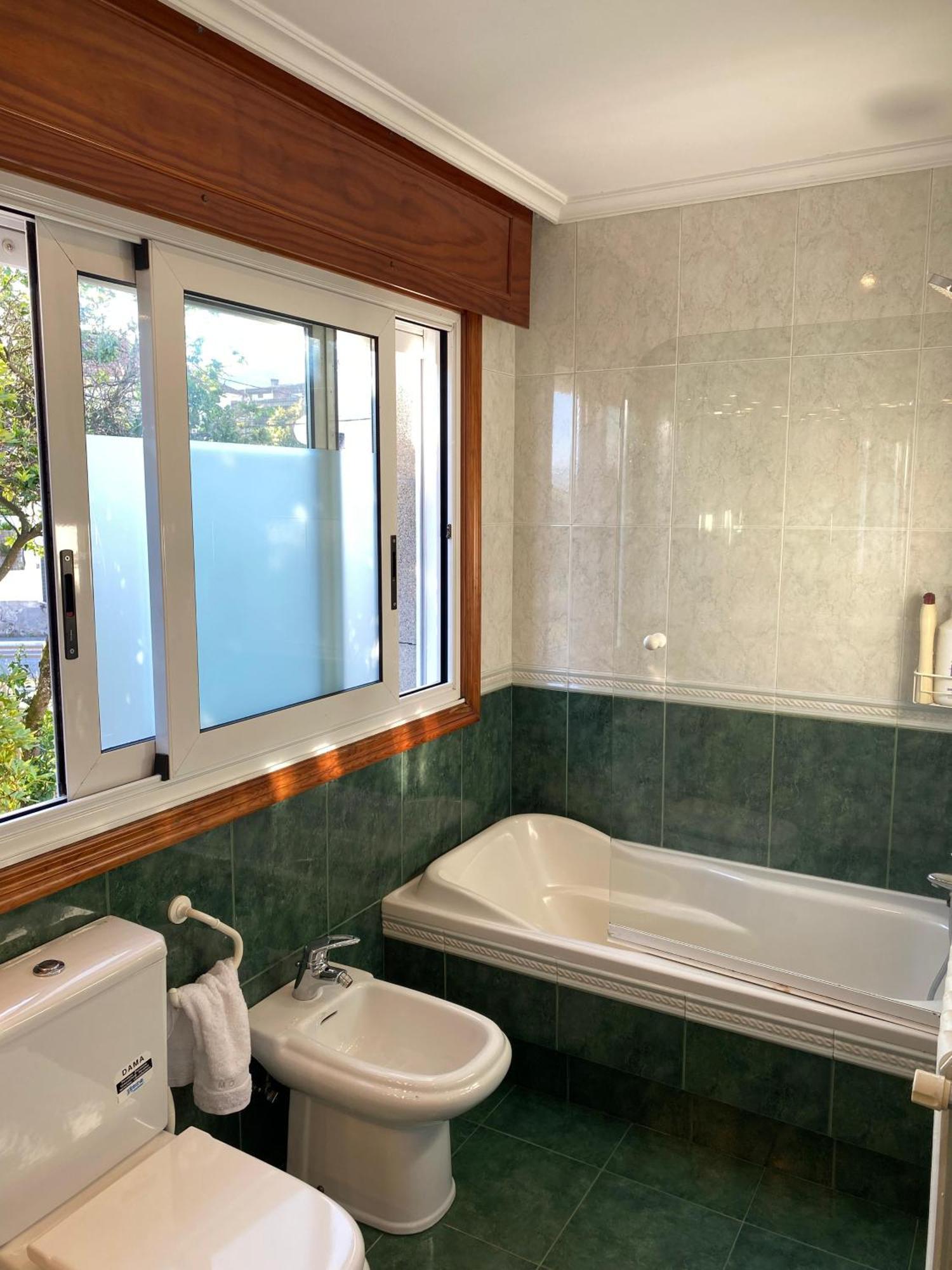 Chalet Adosado Independiente En Vigo - Canido Oya 외부 사진
